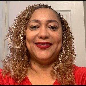 Meet your Posher, Lavinia